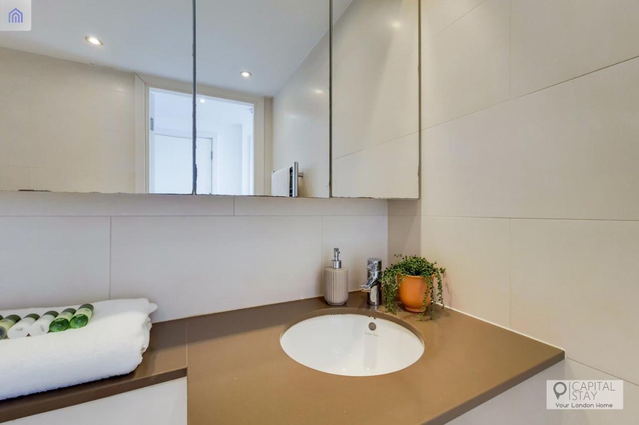 Two Bedroom Apartment - London Excel Stays المظهر الخارجي الصورة