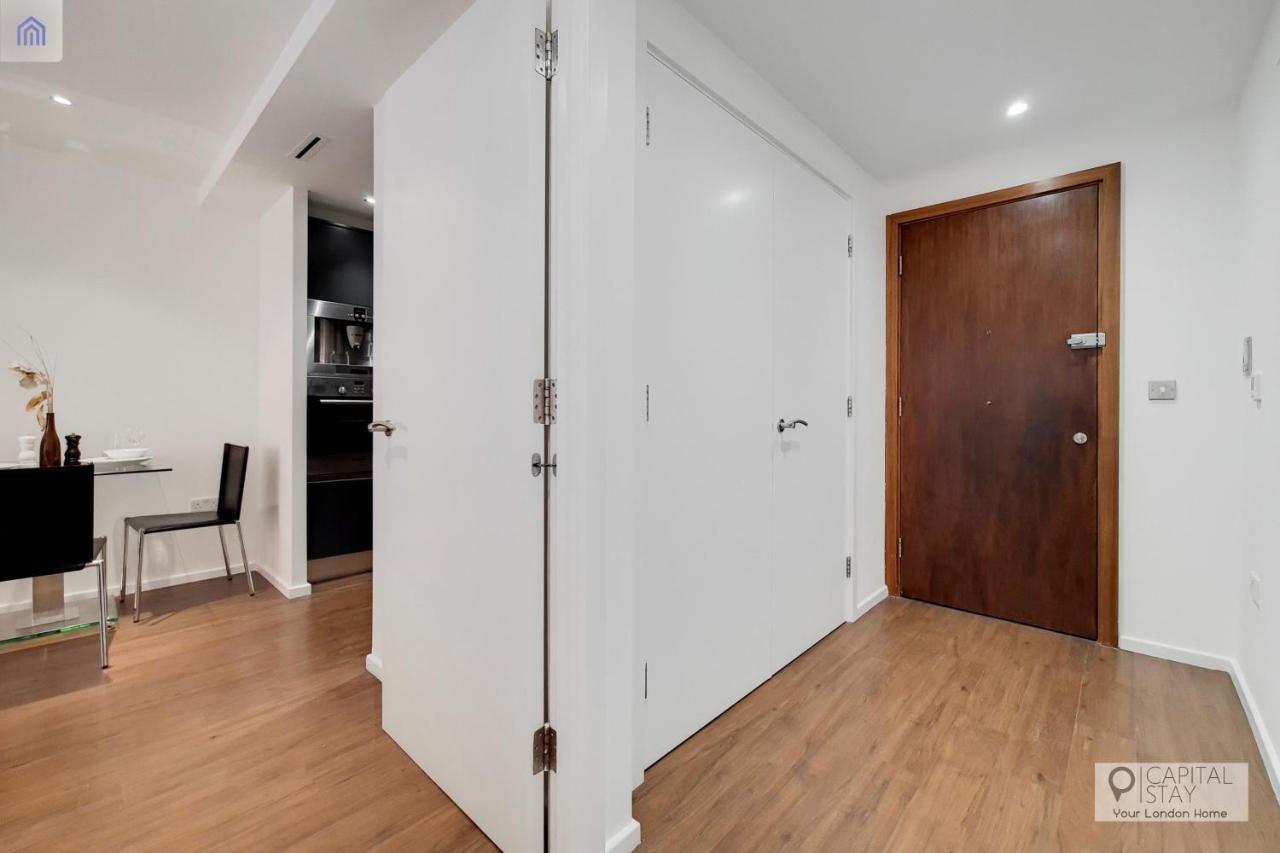 Two Bedroom Apartment - London Excel Stays المظهر الخارجي الصورة