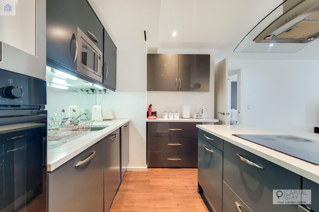 Two Bedroom Apartment - London Excel Stays المظهر الخارجي الصورة